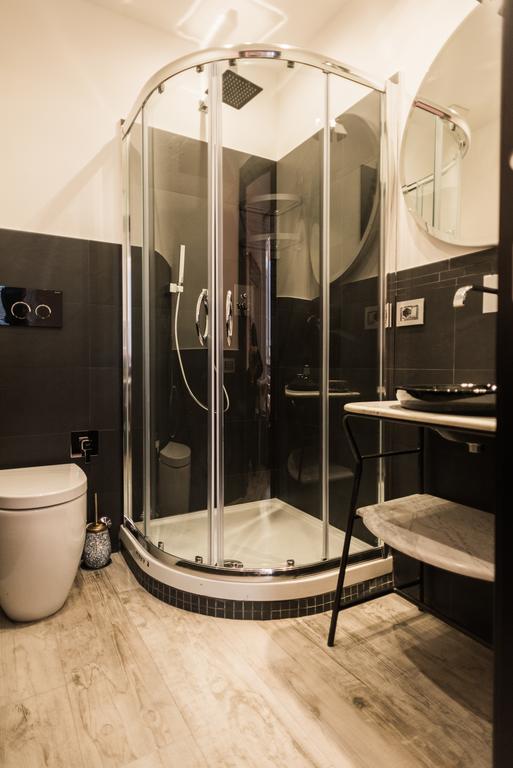 Trevi & Pantheon Luxury Rooms روما الغرفة الصورة