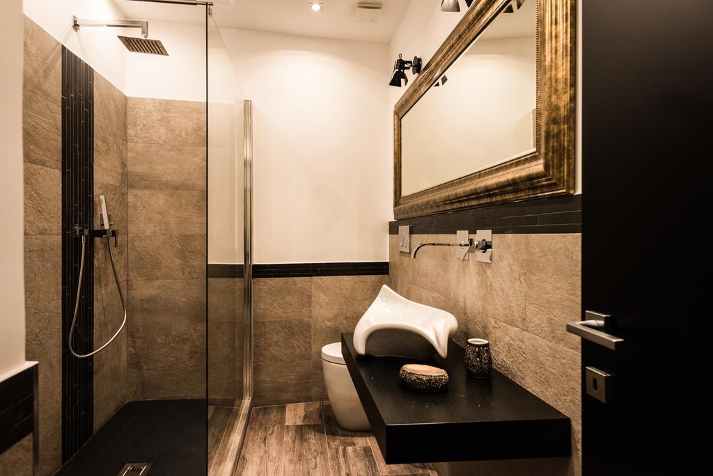 Trevi & Pantheon Luxury Rooms روما الغرفة الصورة