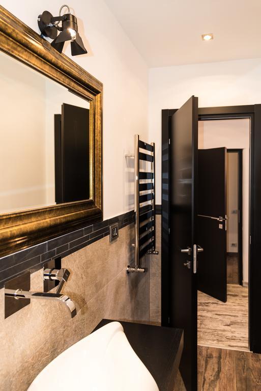 Trevi & Pantheon Luxury Rooms روما الغرفة الصورة